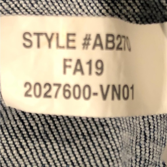 Madewell Stretch Denim Button Down Skirt  Patch Pocket Edition Size 8 EUC - Picture 10 of 12